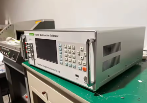 Nguồn hiệu chuẩn đa năng East Test ET3000-2B 3 3